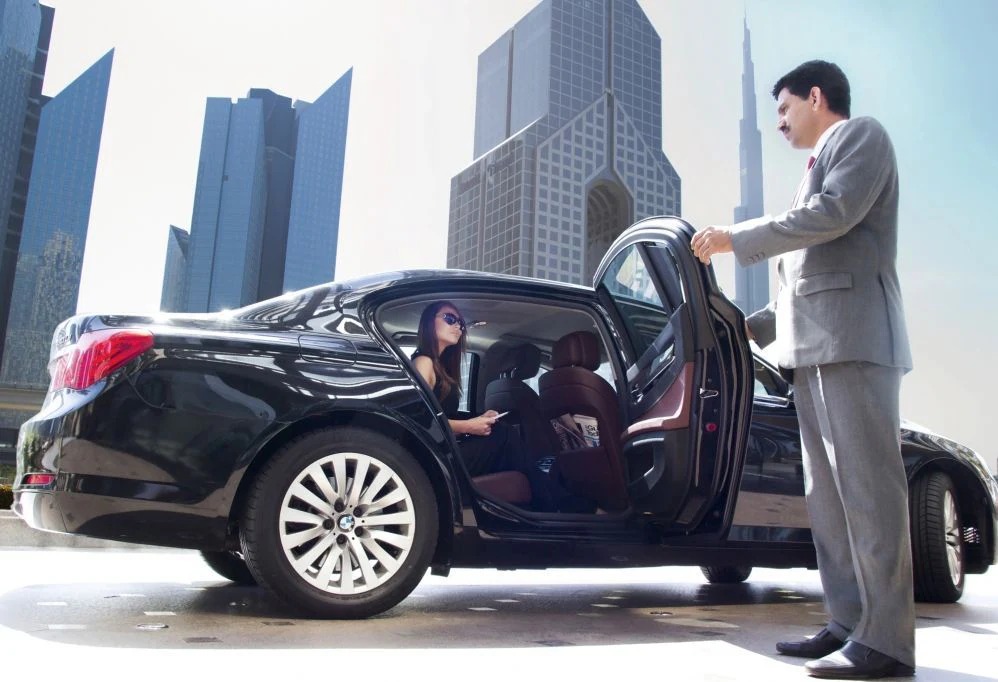 The Complete Guide to Stress-Free Airport Transfers in Dubai: What Every Traveler Needs to Know